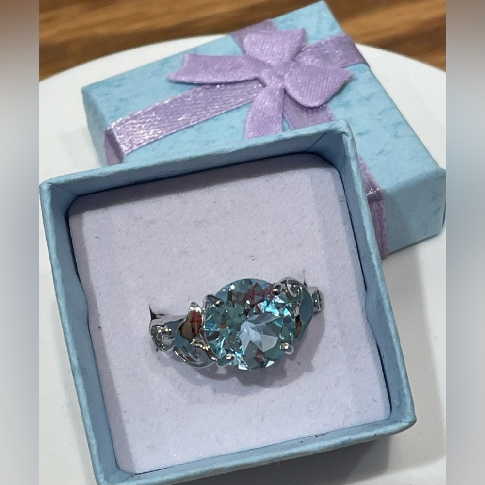 Elegant 925 Sterling Silver Natural Blue Topaz Approx 5 Ct. Ring Brand New NWOT